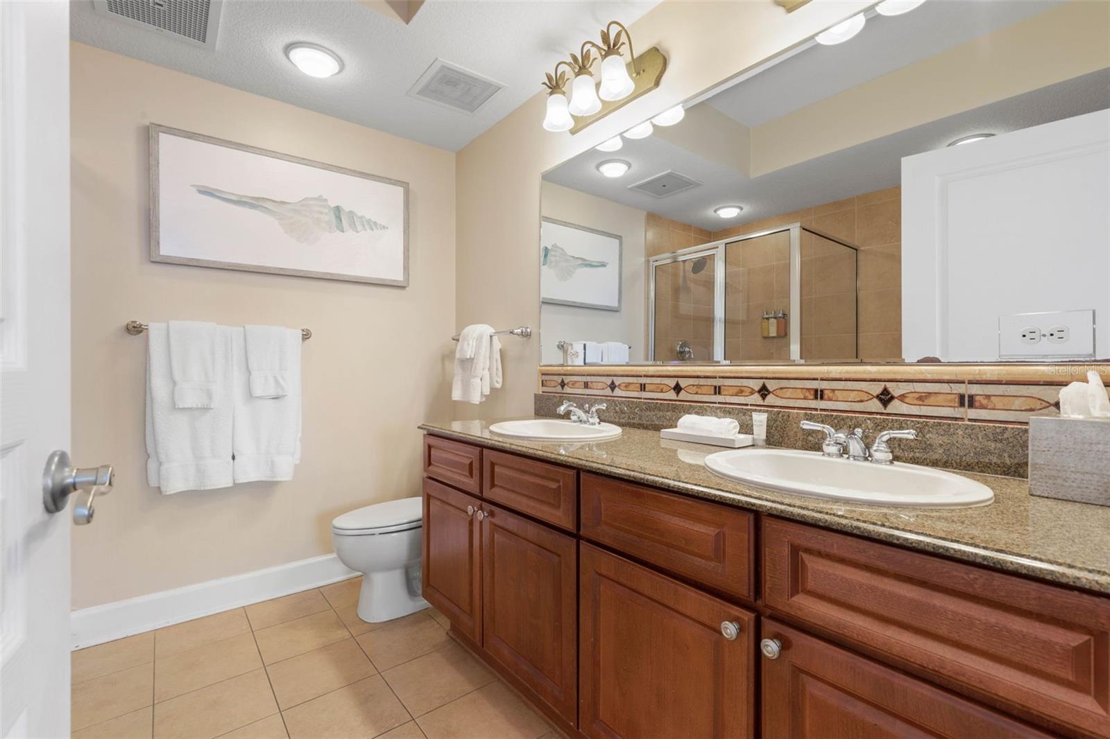 200 OCEAN CREST DR #906