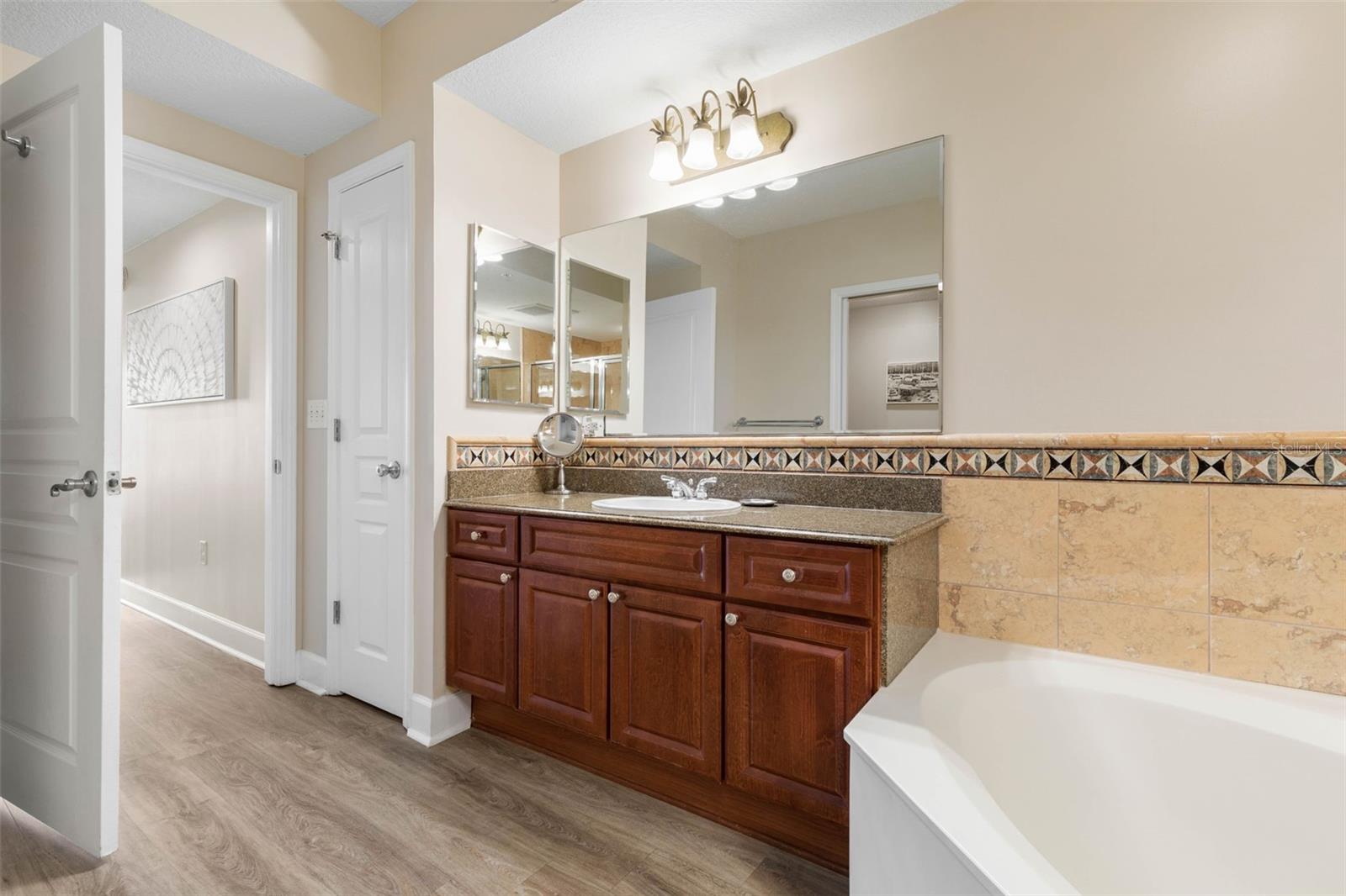 200 OCEAN CREST DR #906