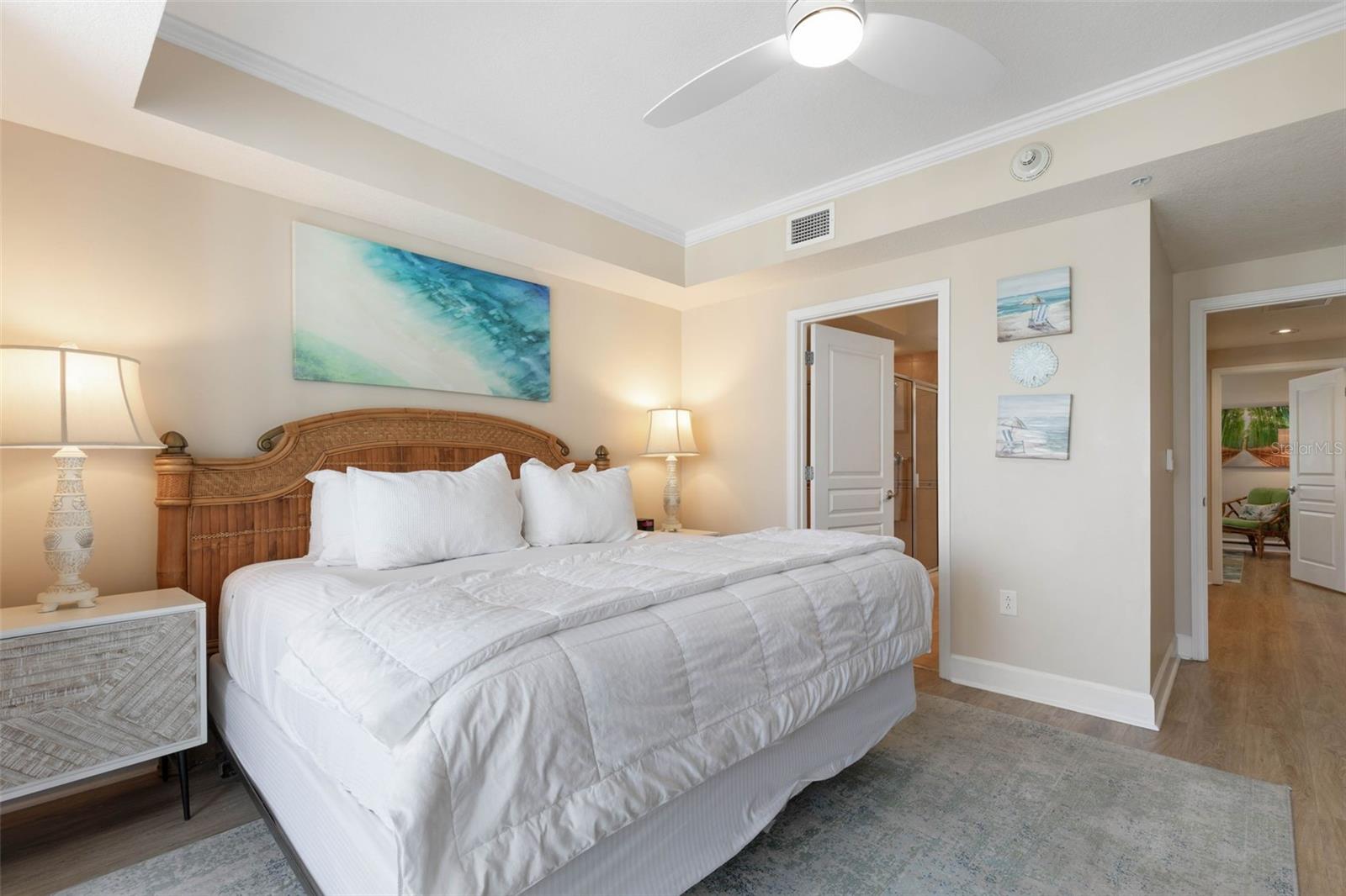 200 OCEAN CREST DR #906