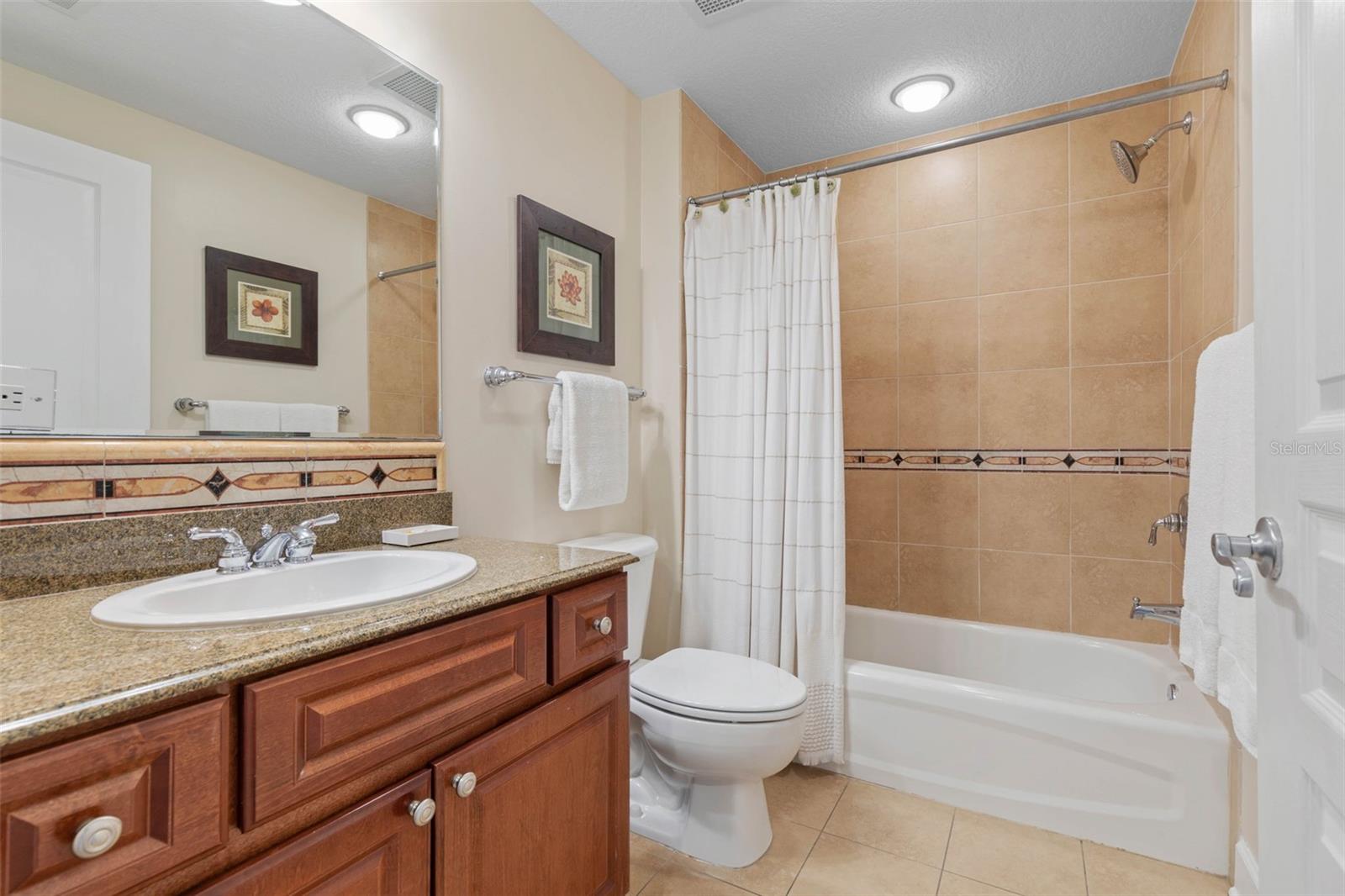 200 OCEAN CREST DR #906