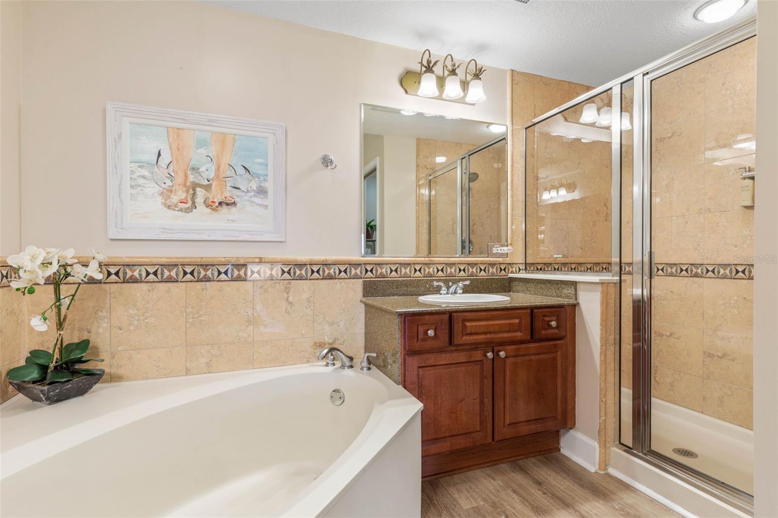 200 OCEAN CREST DR #906