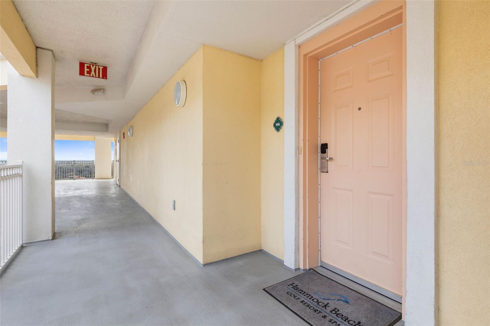 200 OCEAN CREST DR #906