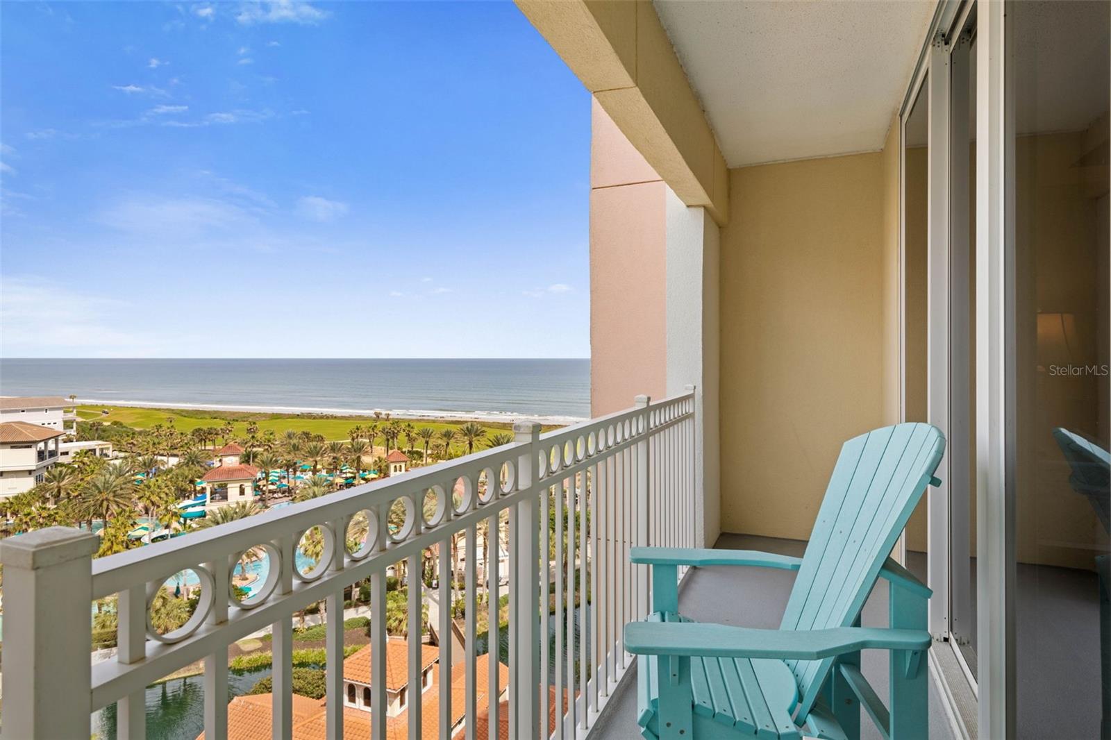 200 OCEAN CREST DR #906