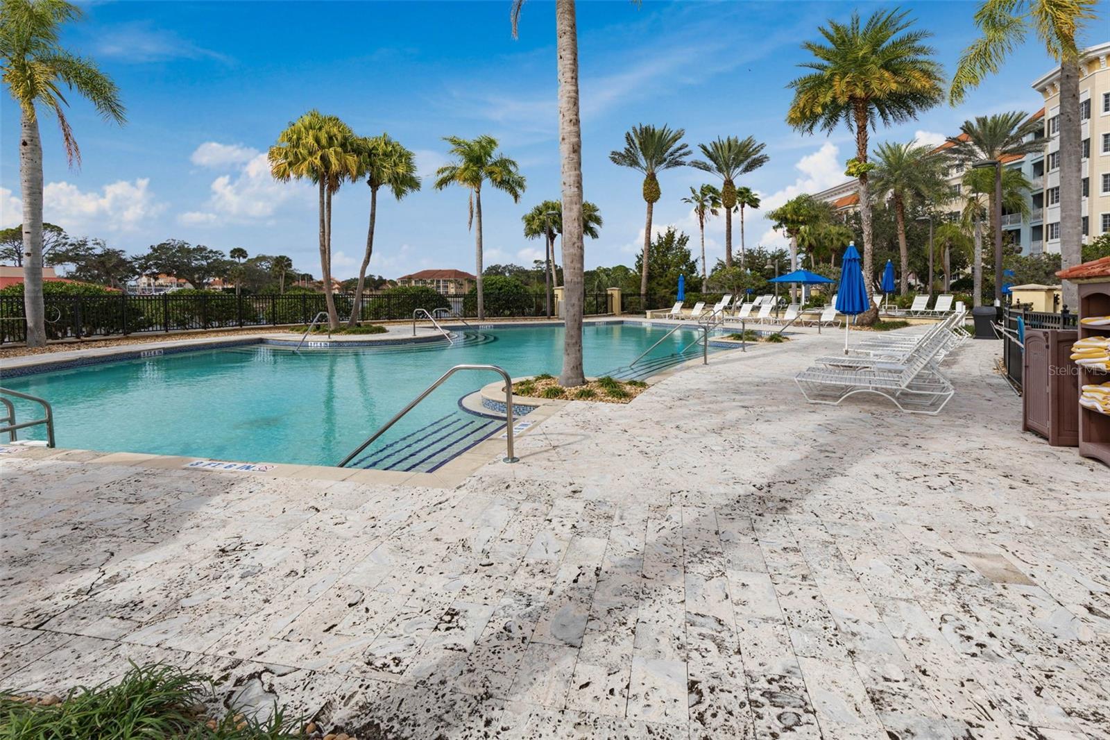 102 YACHT HARBOR DR #371