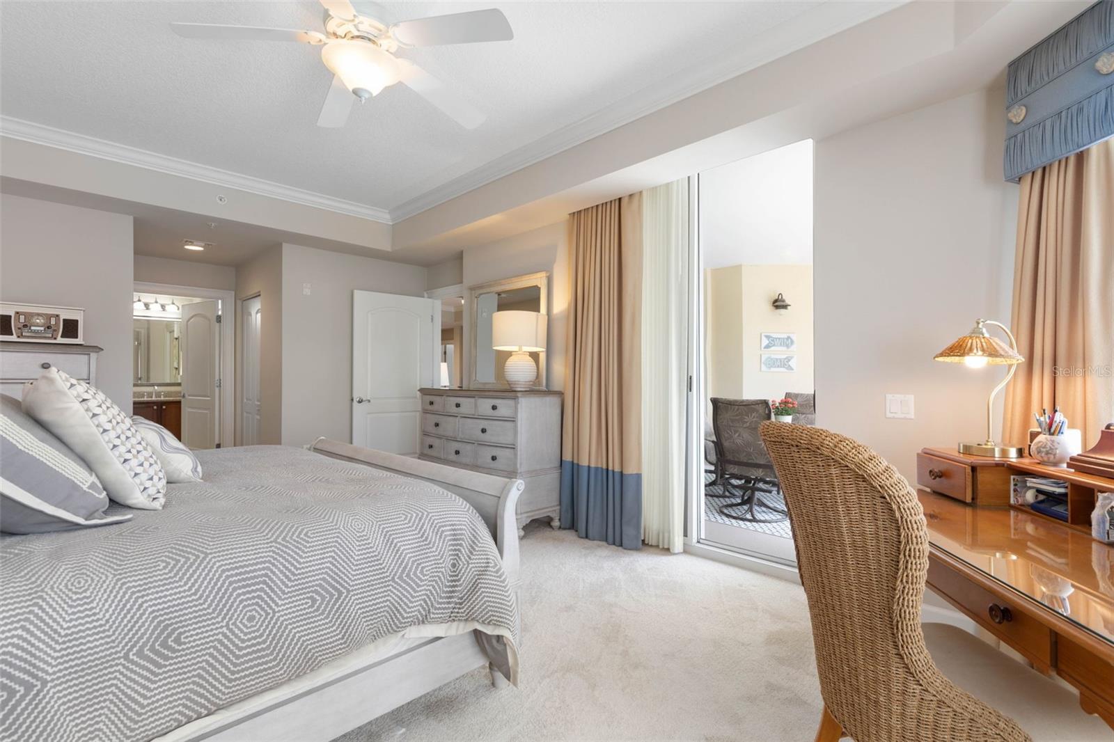 102 YACHT HARBOR DR #371