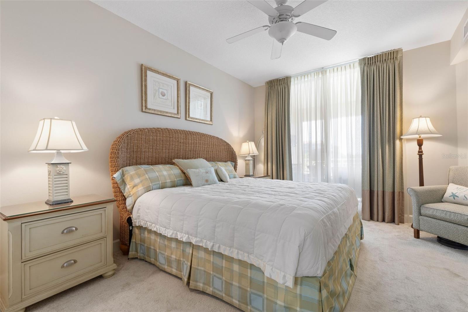 102 YACHT HARBOR DR #371