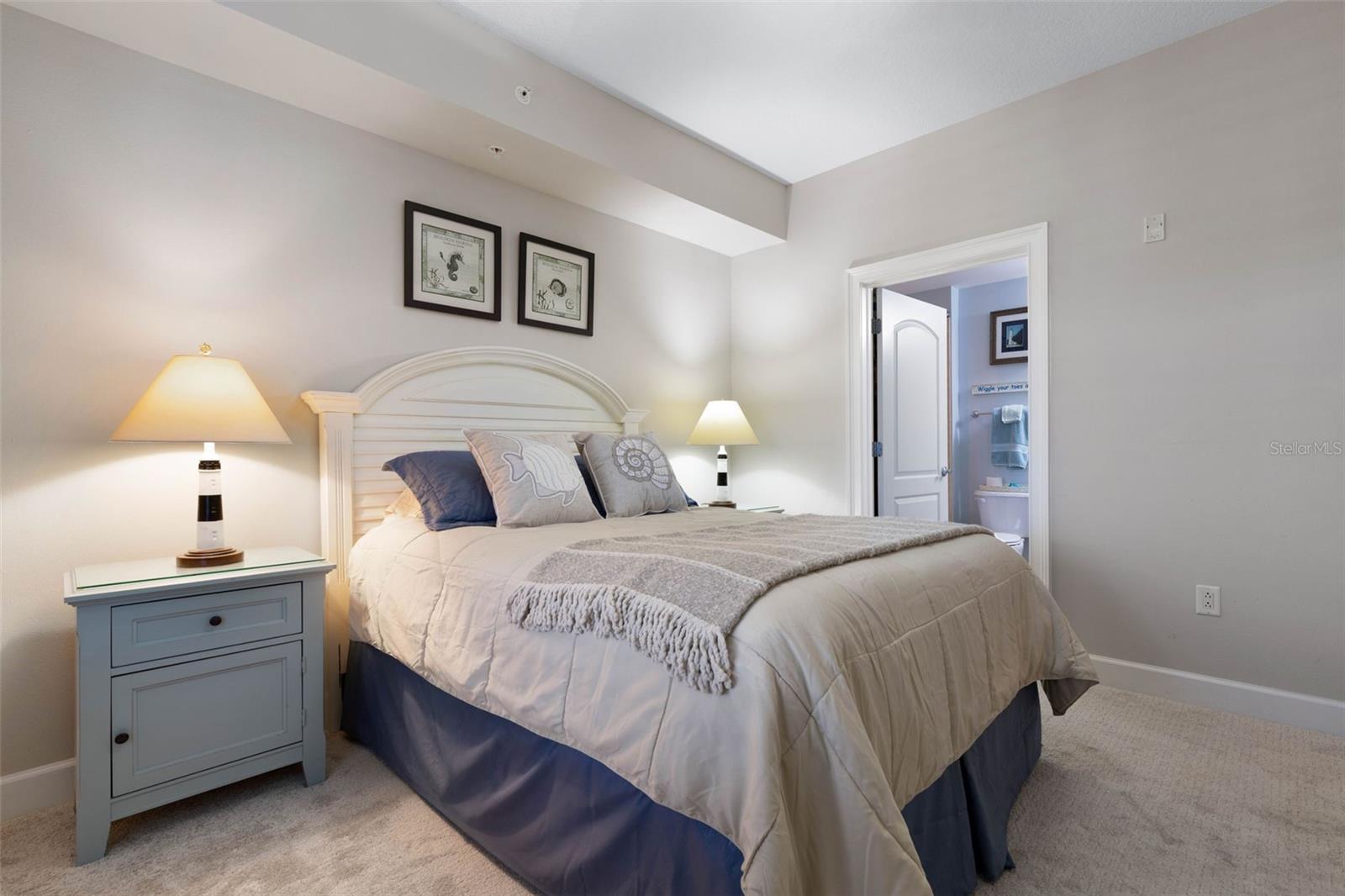 102 YACHT HARBOR DR #371
