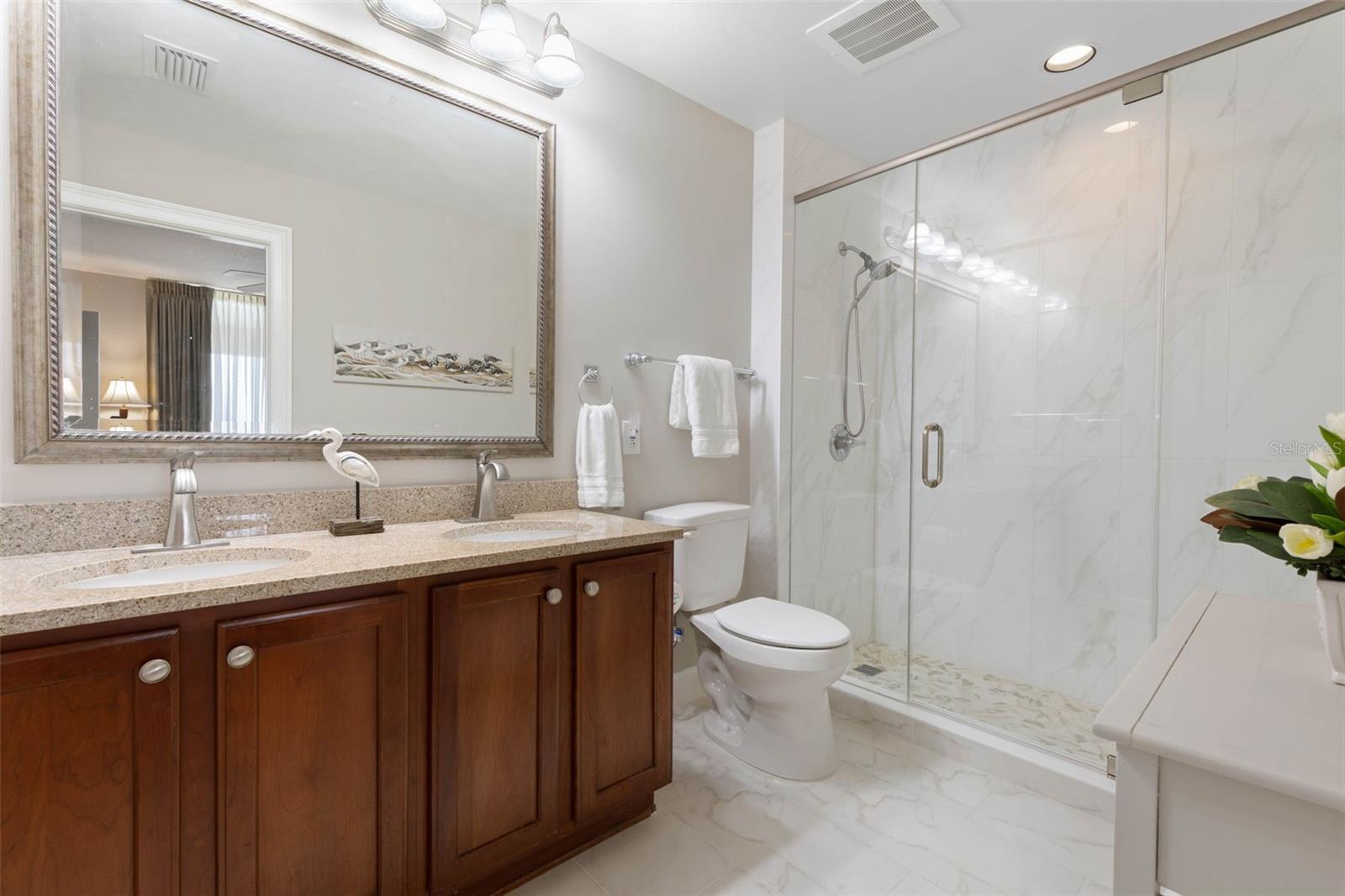 102 YACHT HARBOR DR #371