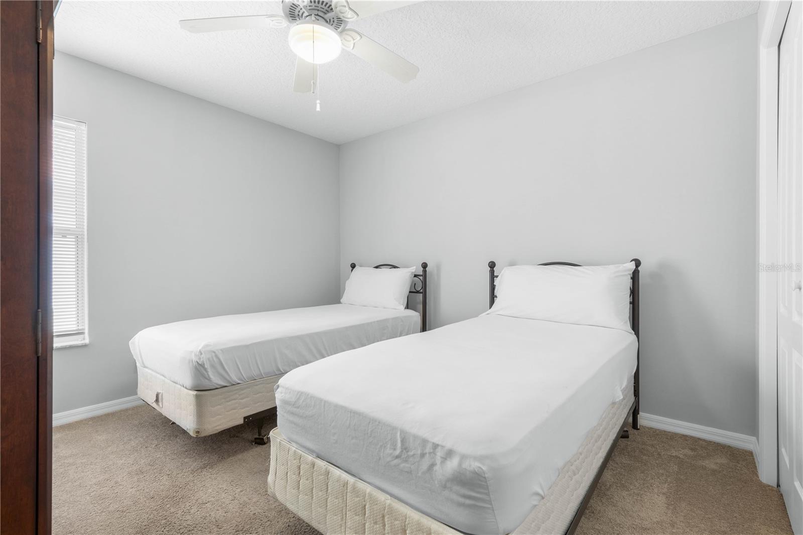 99 ROXBORO DR