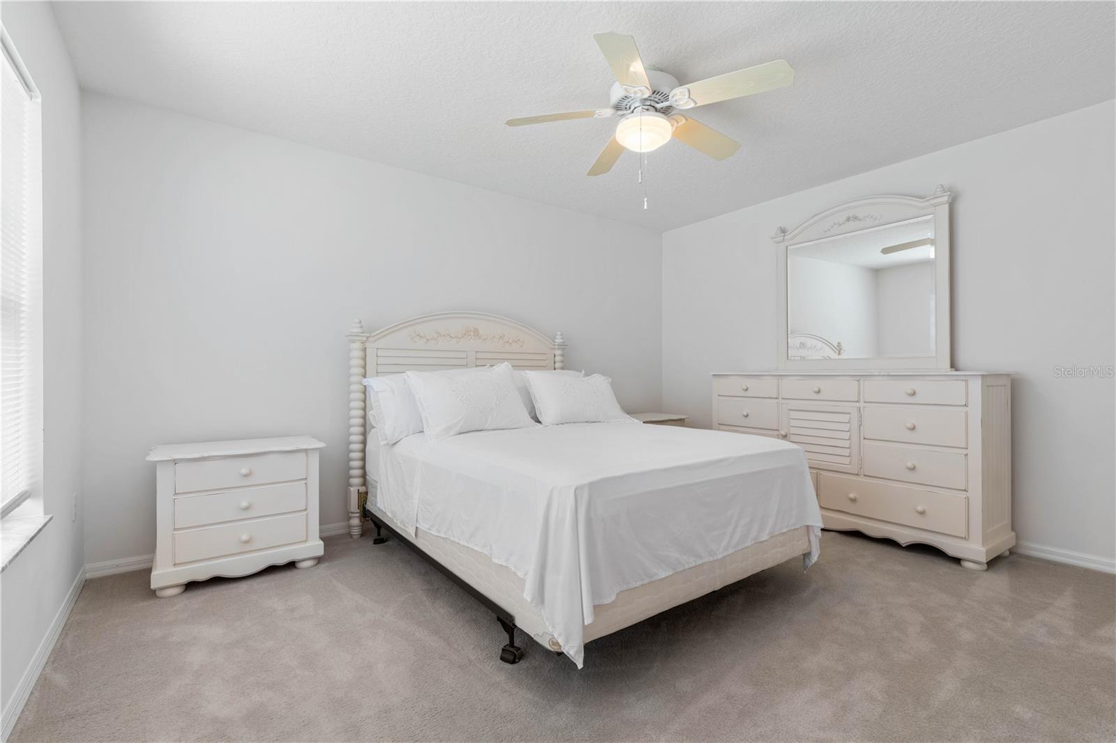 99 ROXBORO DR