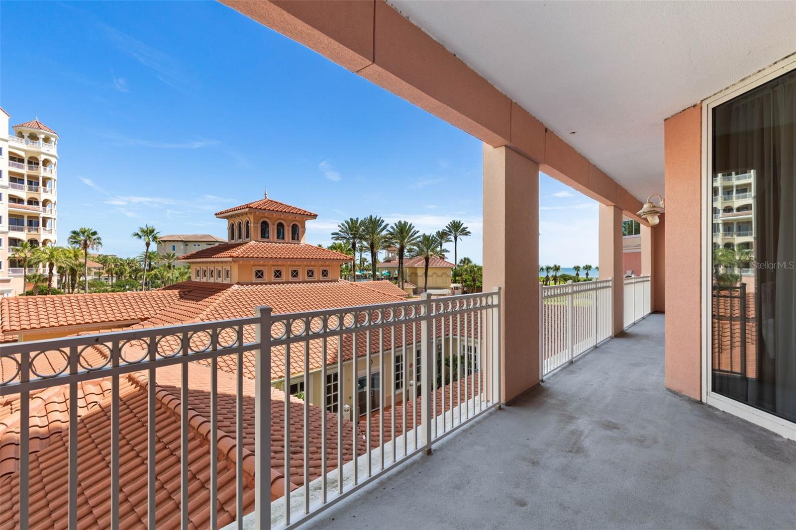 200 OCEAN CREST DR #108
