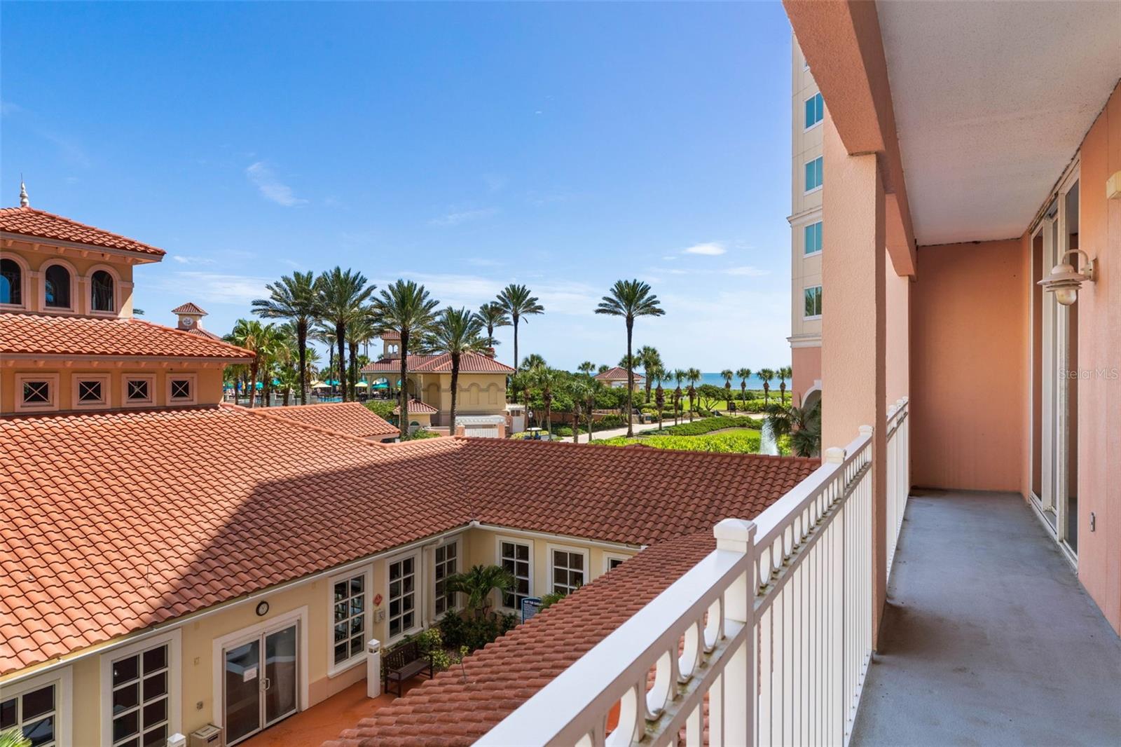 200 OCEAN CREST DR #108