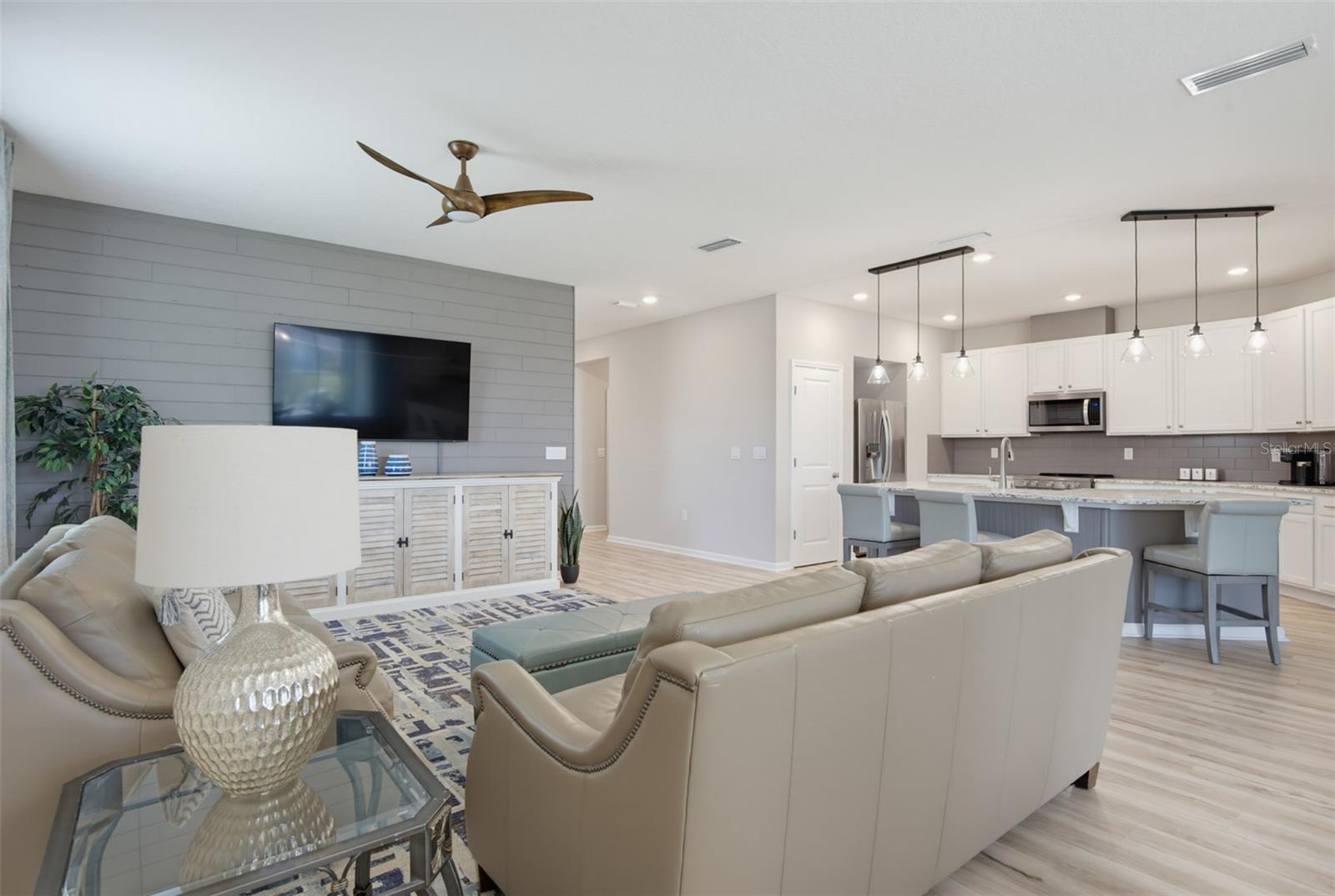 43 LAS CASITAS BLVD