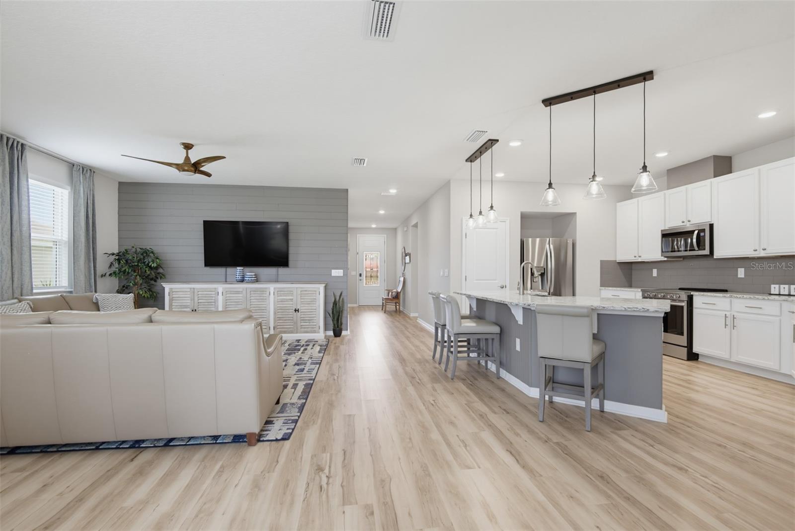 43 LAS CASITAS BLVD