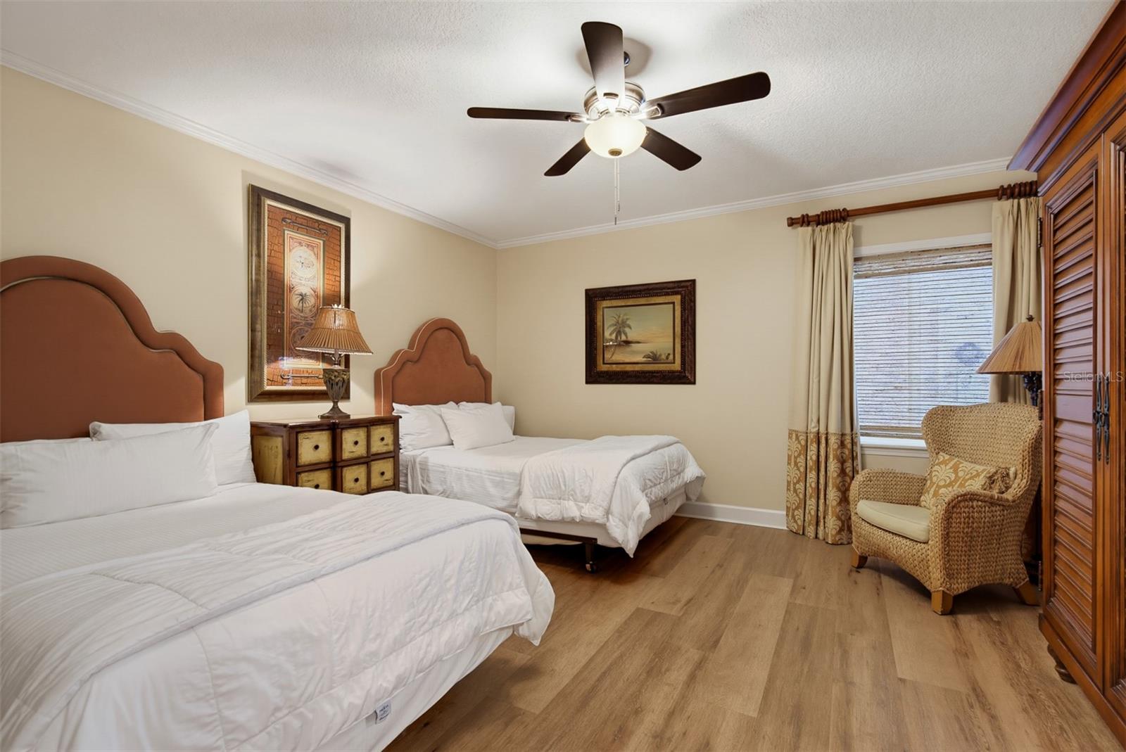 200 OCEAN CREST DR #1012