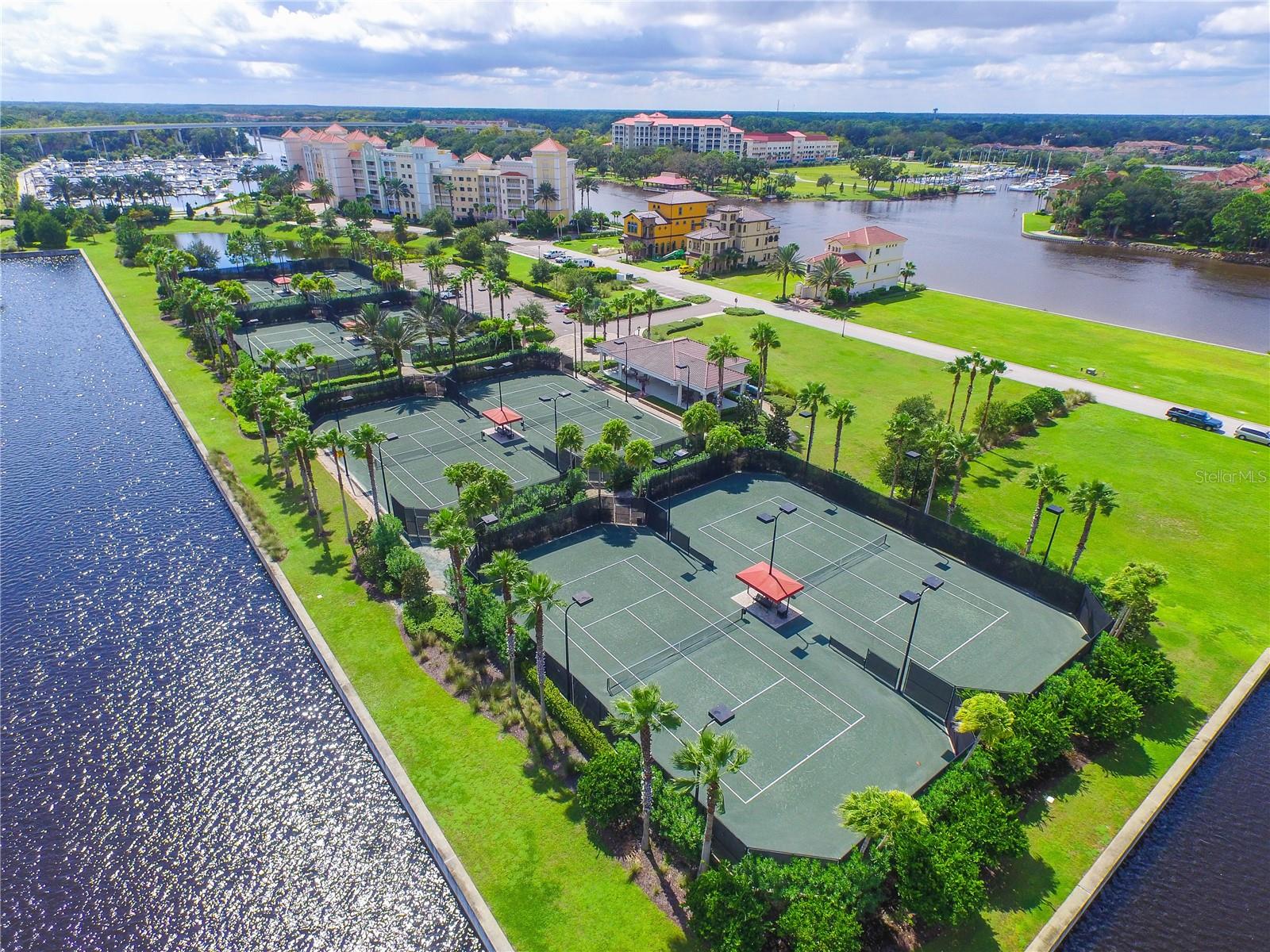 200 OCEAN CREST DR #542
