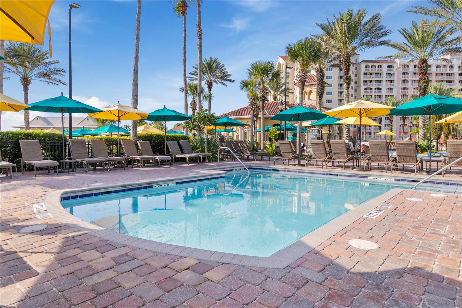 200 OCEAN CREST DR #542