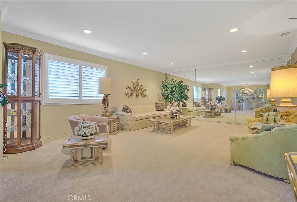 5517 Paseo Del Lago E 2B