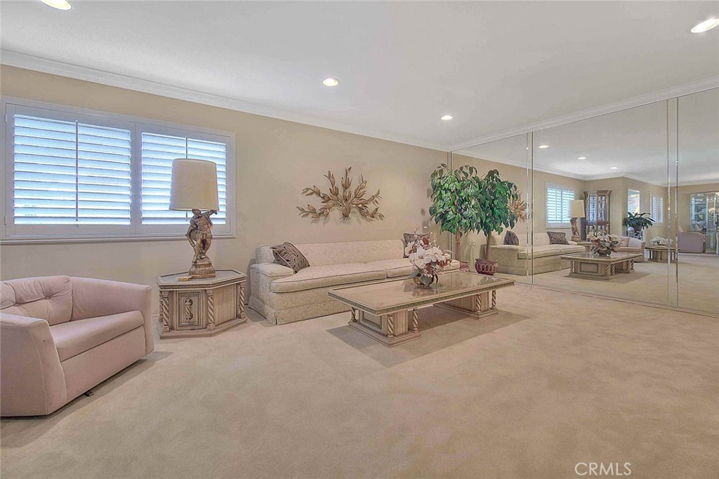 5517 Paseo Del Lago E 2B