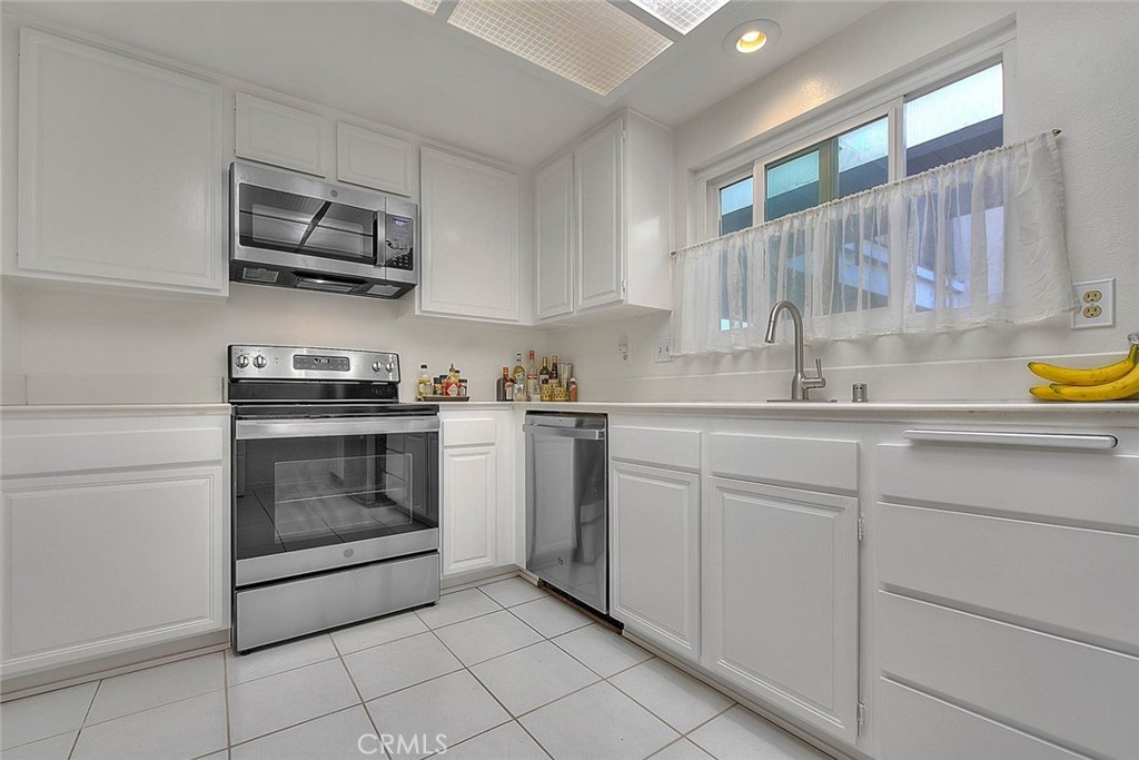 5517 Paseo Del Lago E 2B