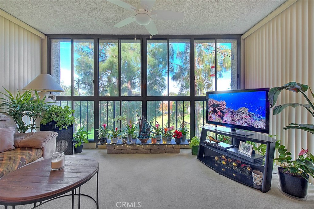 5517 Paseo Del Lago E 2B