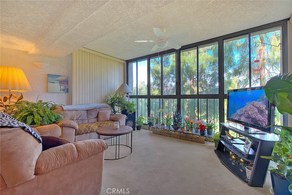 5517 Paseo Del Lago E 2B