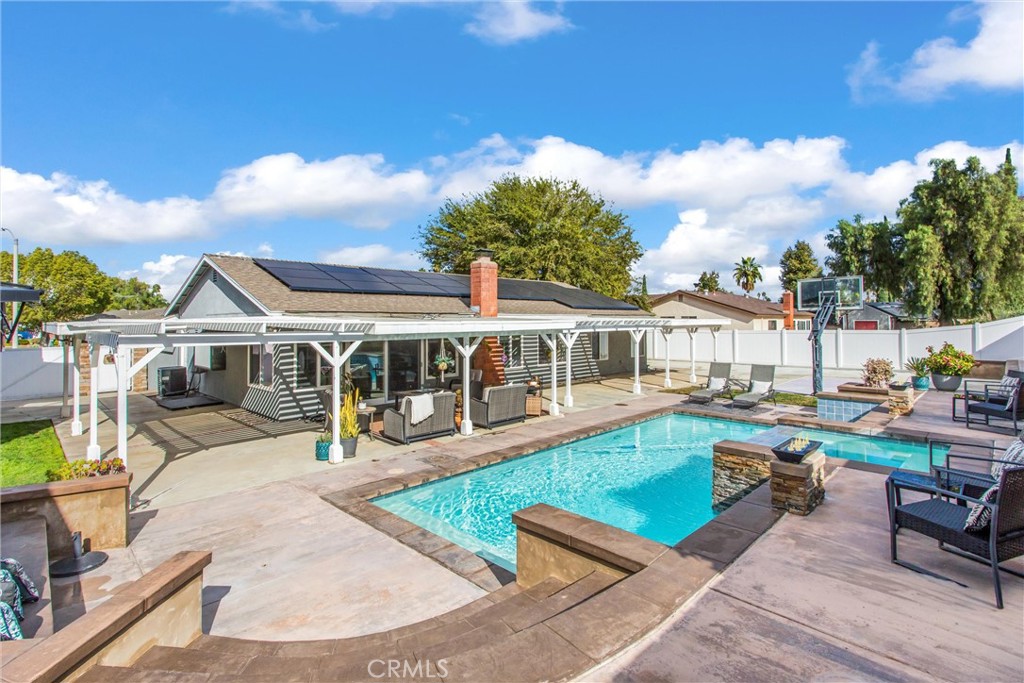 9804 Calle Esplanade