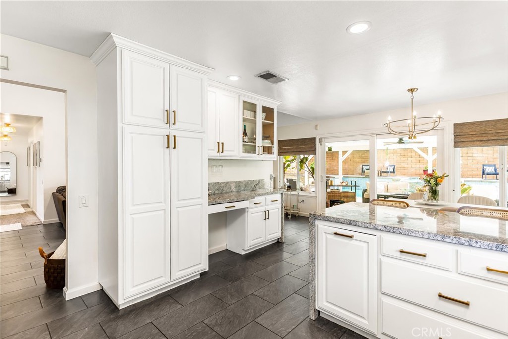 9804 Calle Esplanade