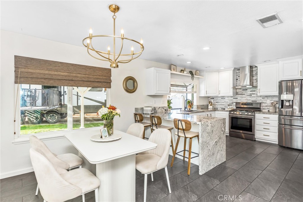 9804 Calle Esplanade