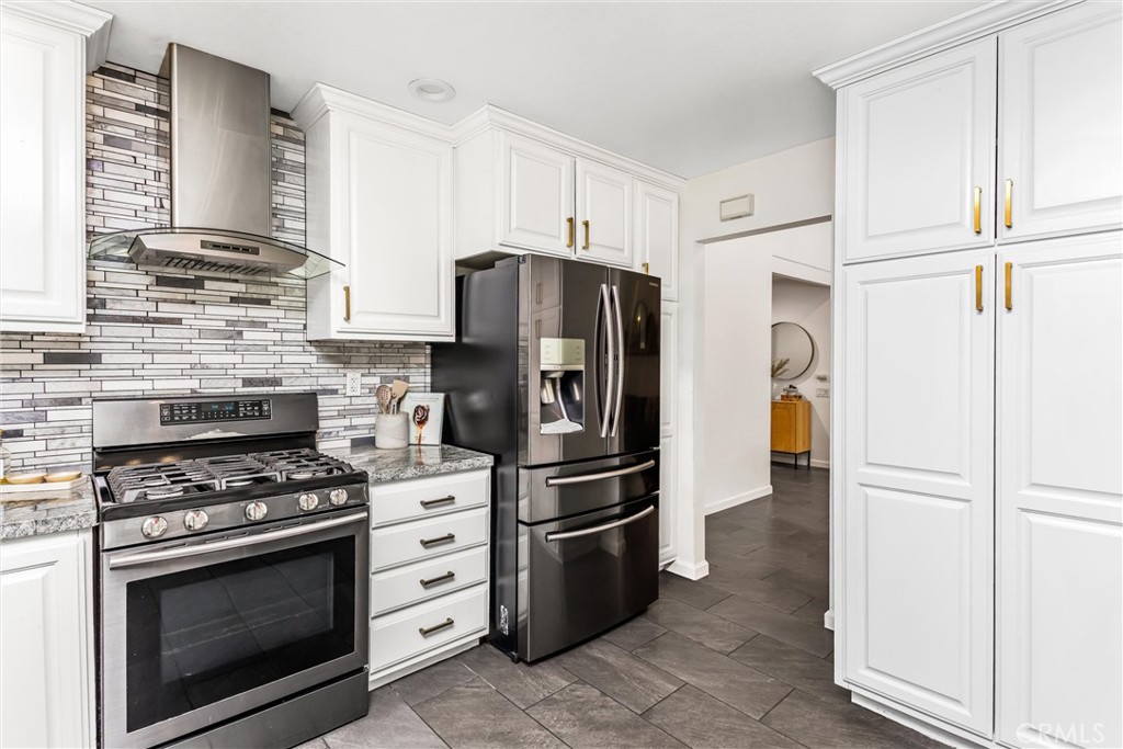 9804 Calle Esplanade