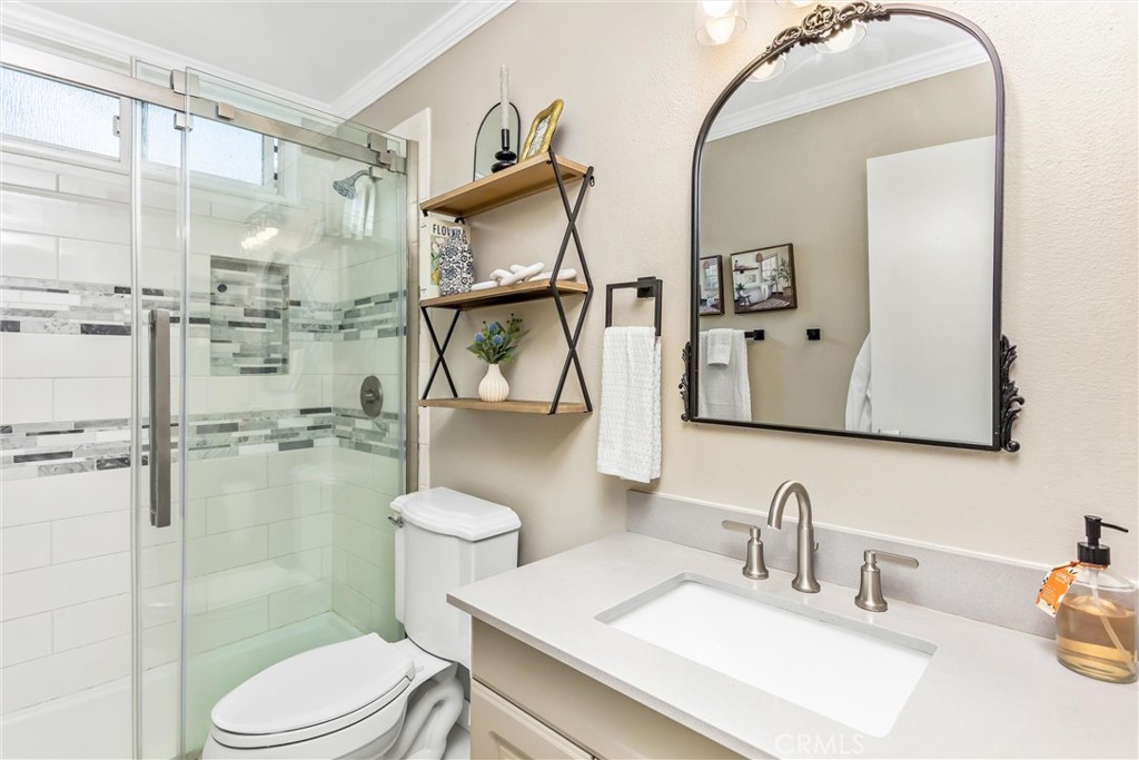 9804 Calle Esplanade