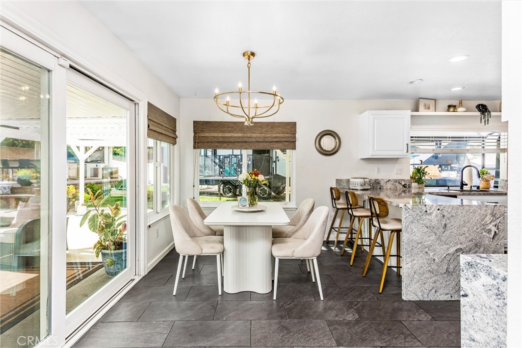 9804 Calle Esplanade