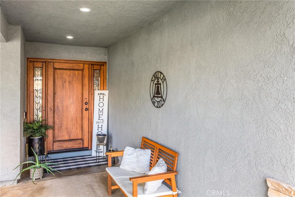 9804 Calle Esplanade