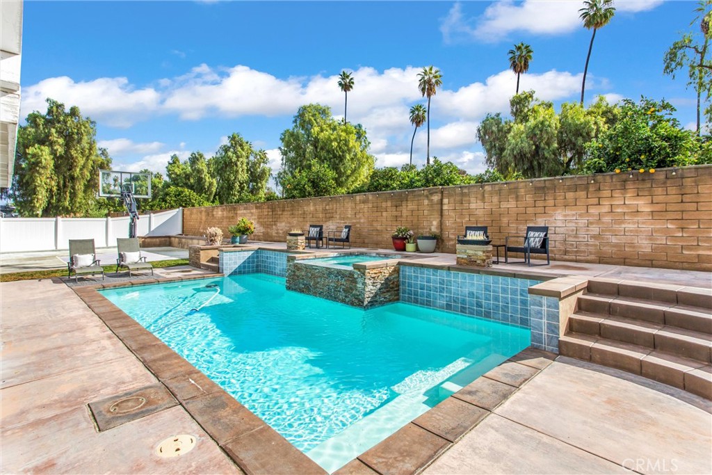 9804 Calle Esplanade