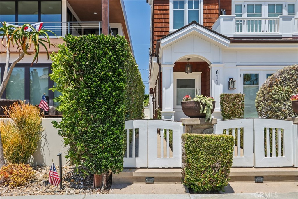 611 Marigold Avenue #B