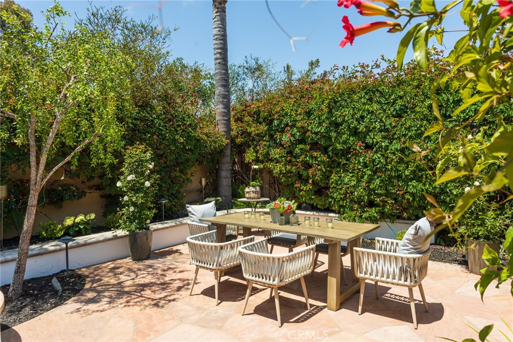 1615 Port Charles Place