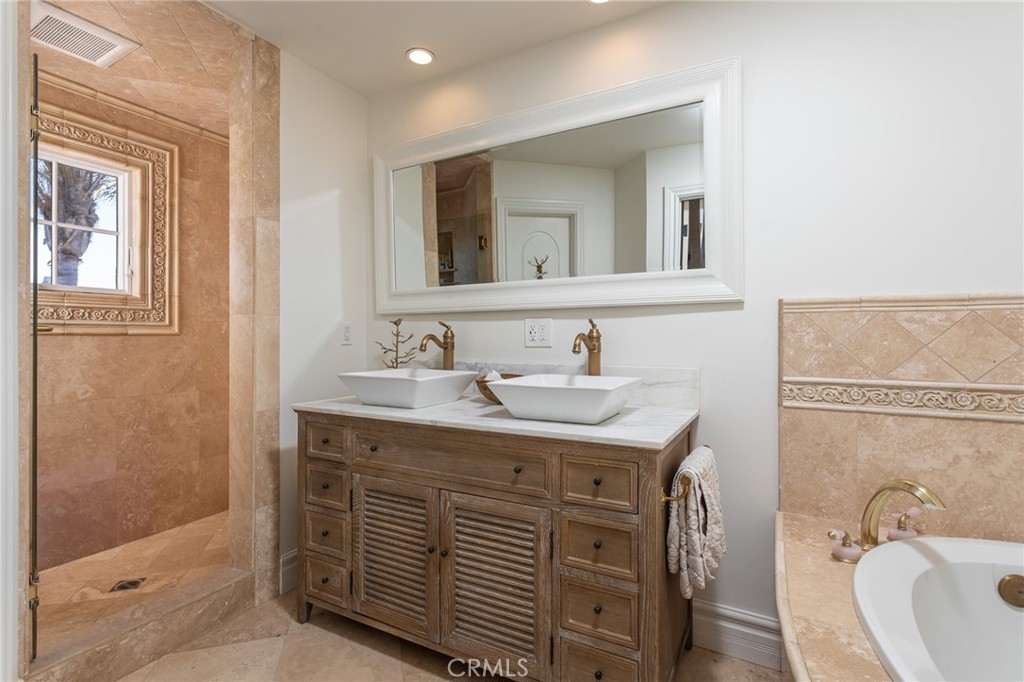 1615 Port Charles Place