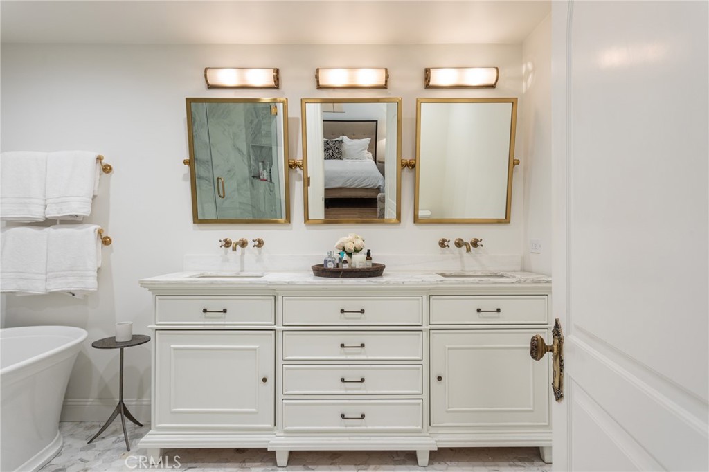 1615 Port Charles Place