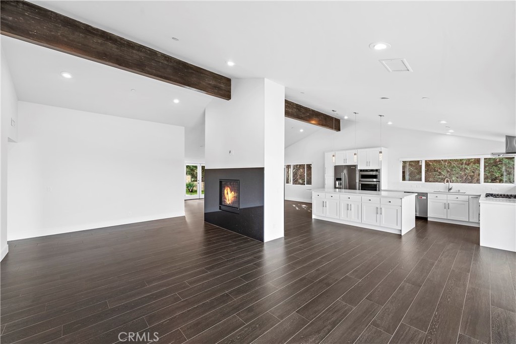 701 Avenida Presidio