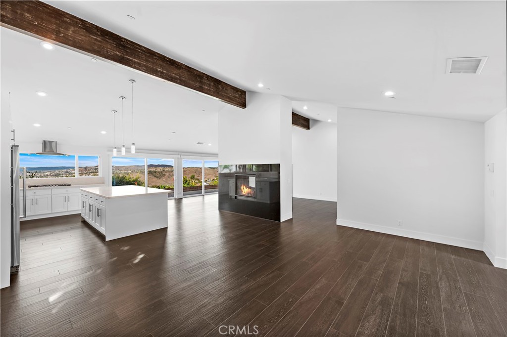 701 Avenida Presidio