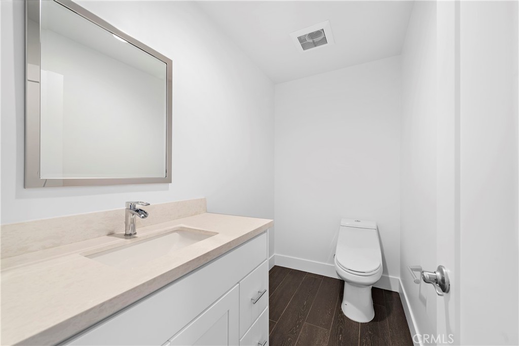 701 Avenida Presidio