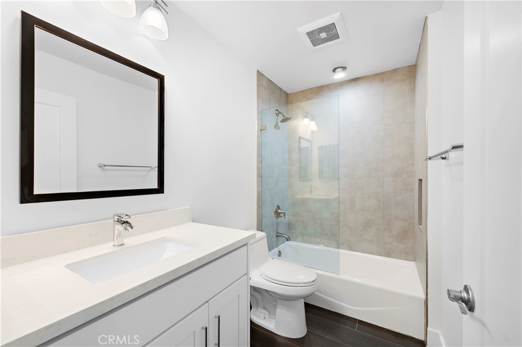 701 Avenida Presidio