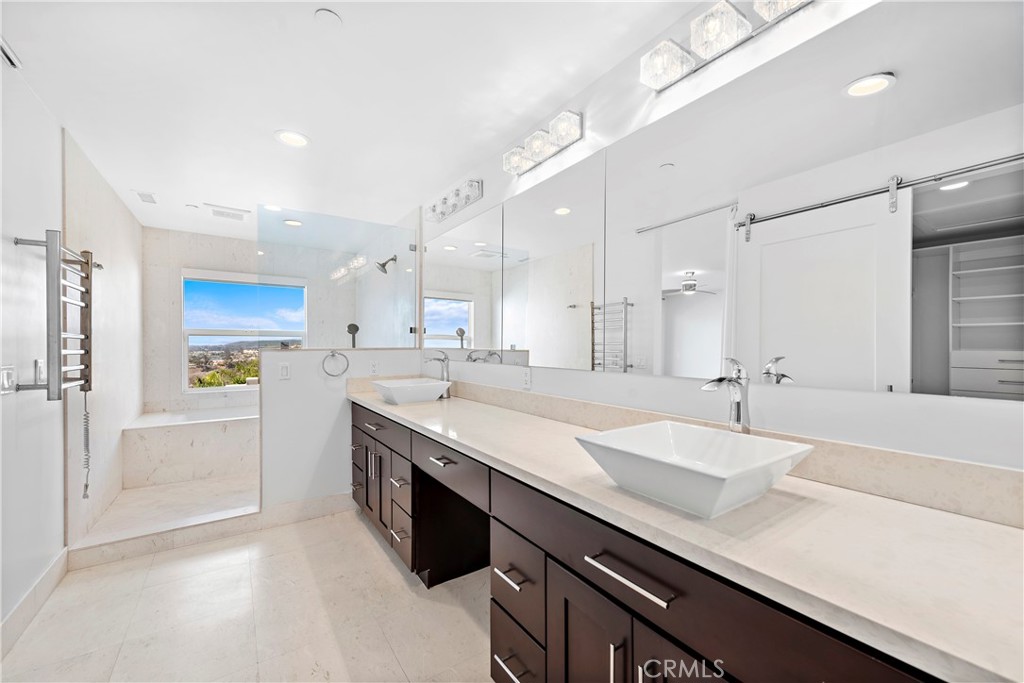 701 Avenida Presidio