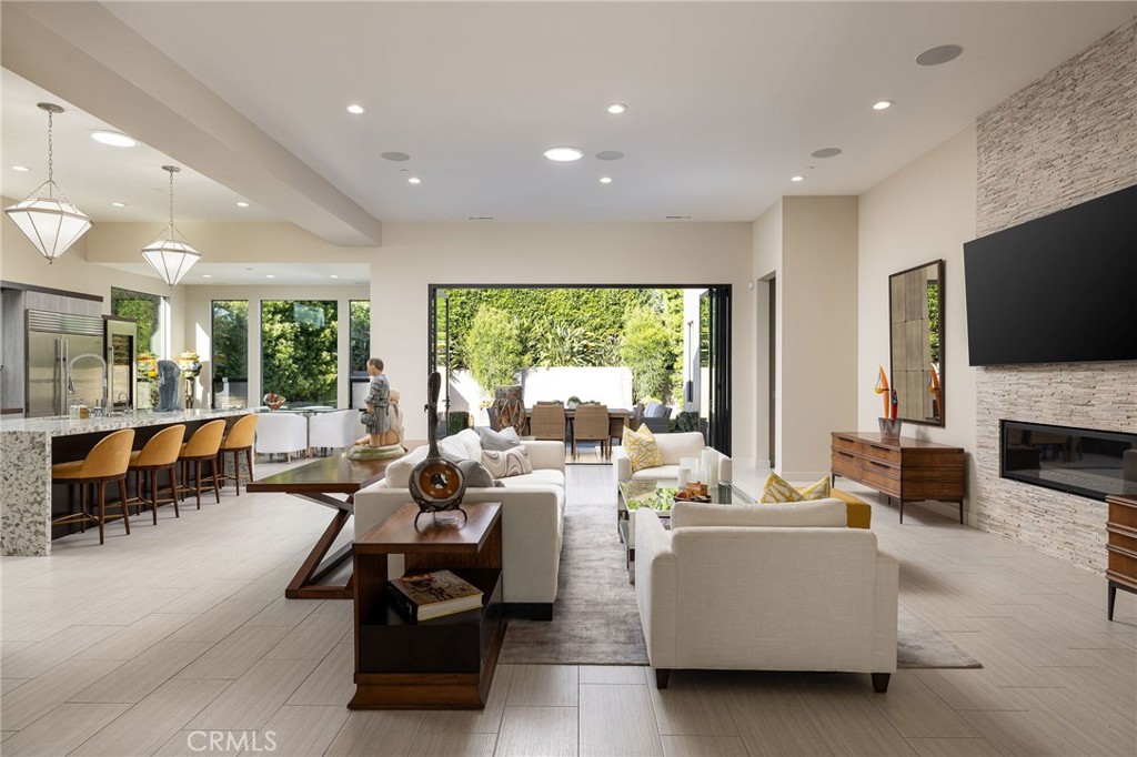 1430 Dolphin Terrace