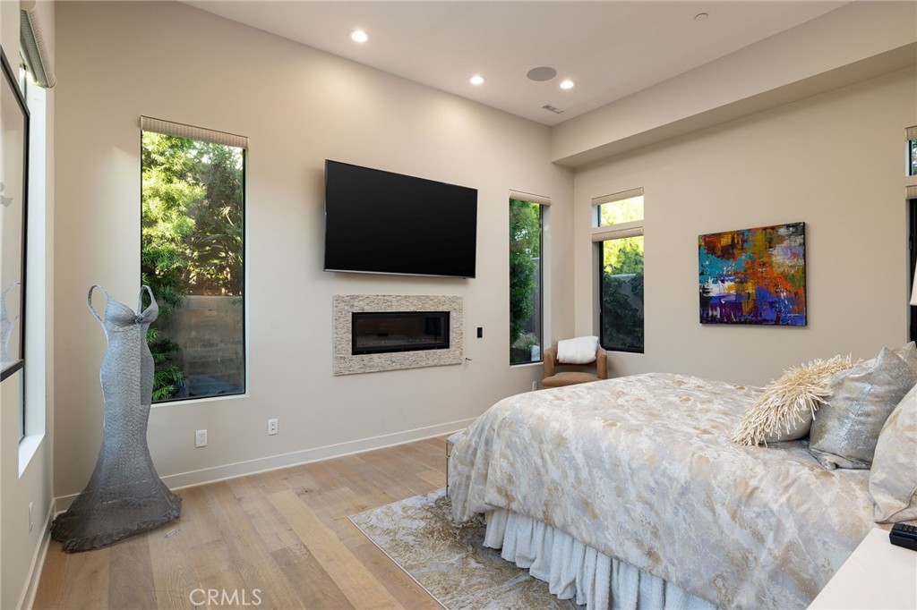 1430 Dolphin Terrace