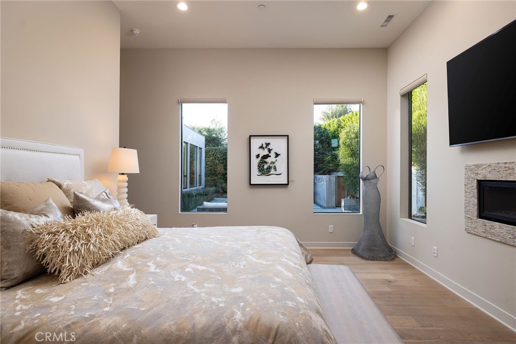 1430 Dolphin Terrace