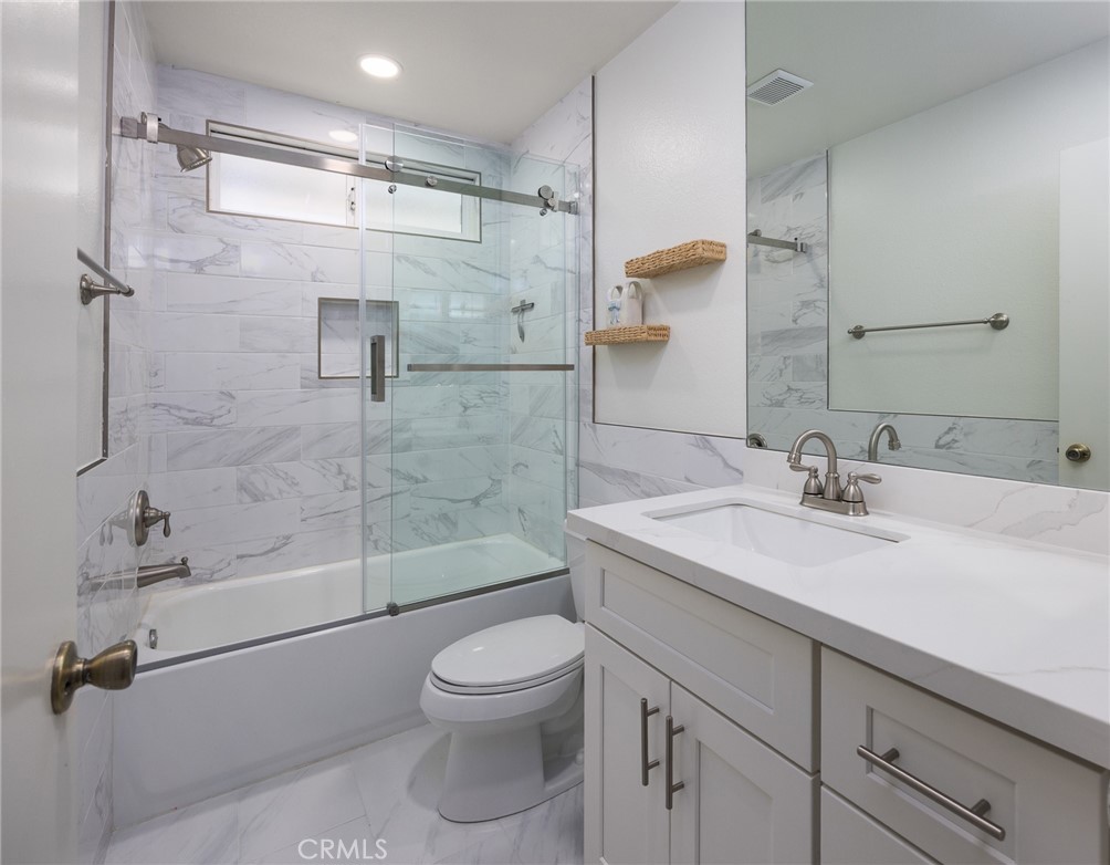 3043 Oaktrail