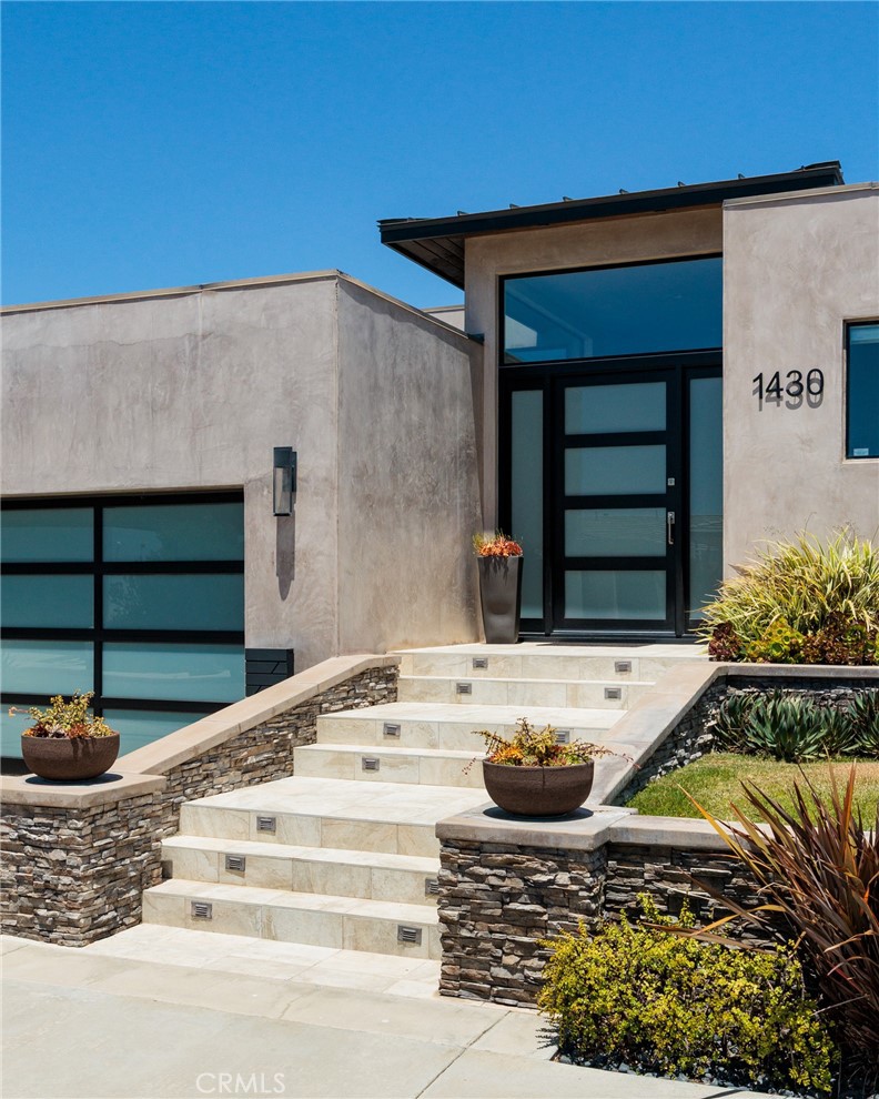 1430 Dolphin Terrace