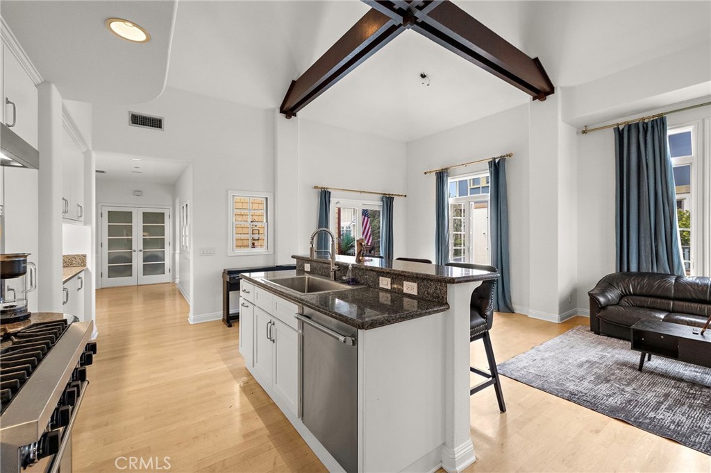 2741 Bungalow