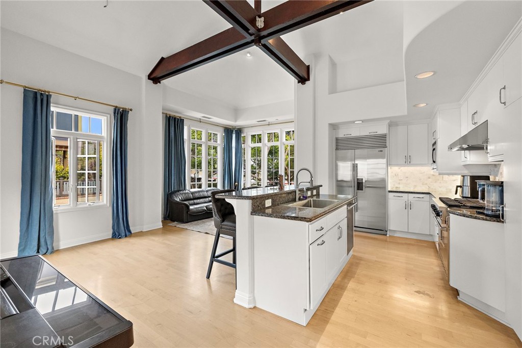 2741 Bungalow